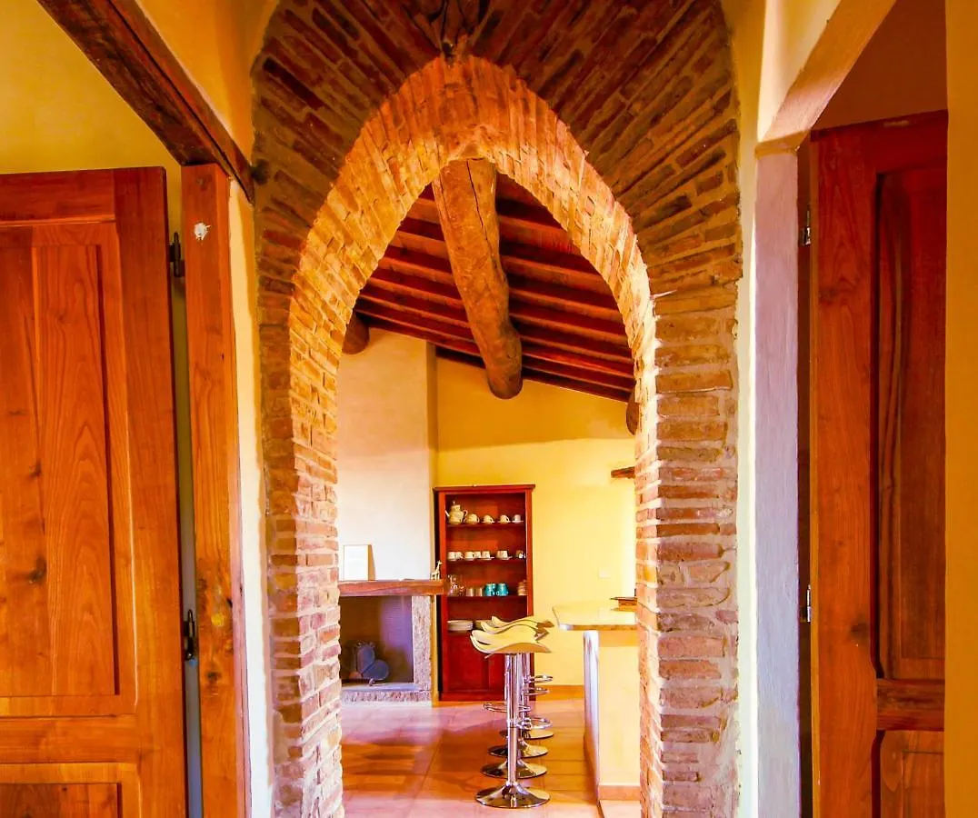 Farm stay Agriturismo Poggio Monte Saturnia